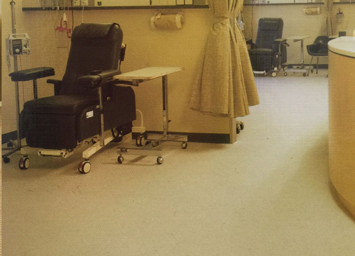 同質(zhì)透心防滑卷材