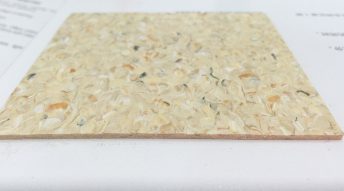 同質(zhì)透心防滑卷材